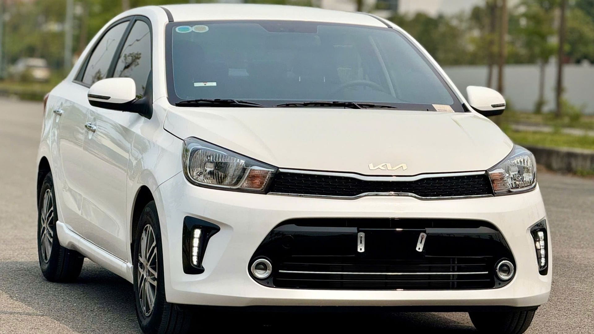 kiahanoi kia soluto at luxury ngoai that