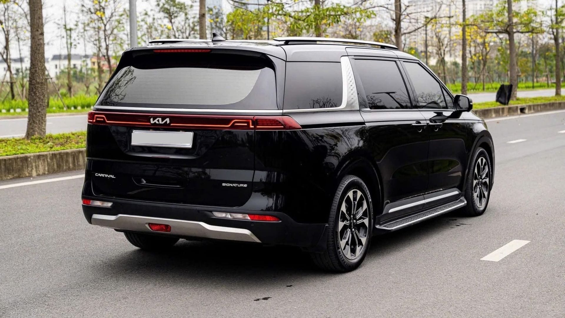 kiahanoi kia carnival 2.2d signature ngoai that 3
