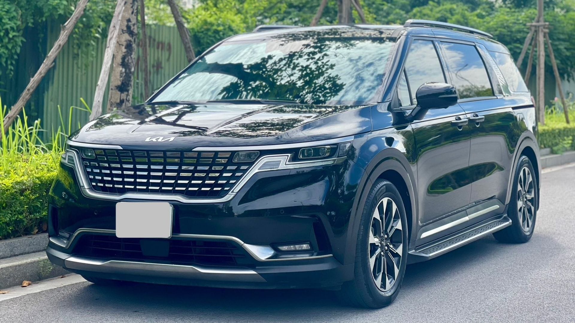 ĐÁNH GIÁ CHI TIẾT KIA CARNIVAL 3.5G SIGNATURE 7 CHỖ – MẠNH MẼ, THỂ THAO VÀ ĐẲNG CẤP THƯỢNG LƯU