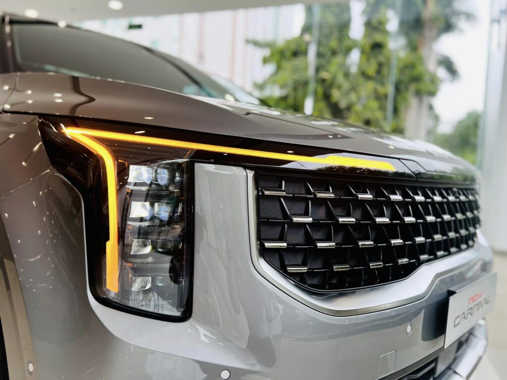 New Carnival 1.6 Turbo Hybrid Premium 7S - ngoai that