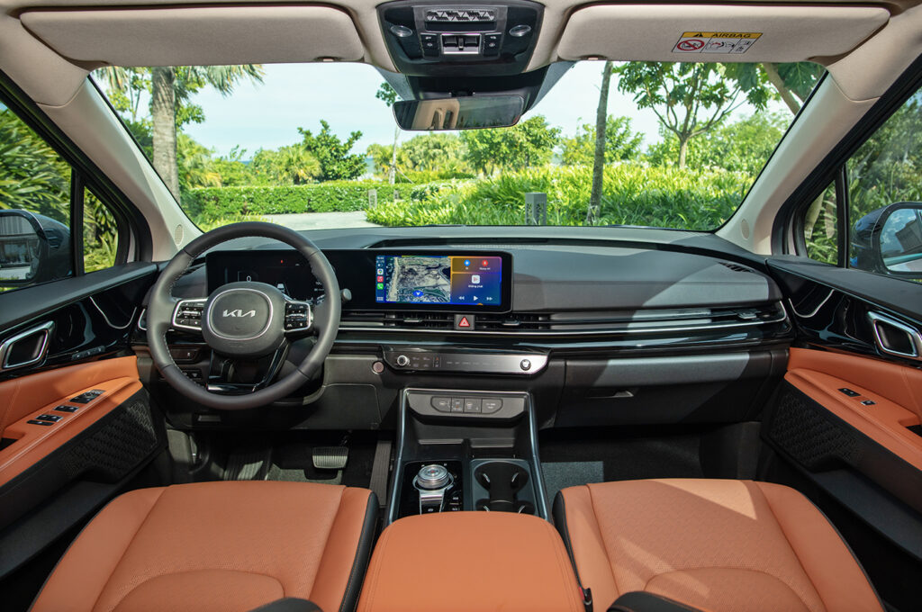 New Carnival 1.6 Turbo Hybrid Premium 7S - noi that