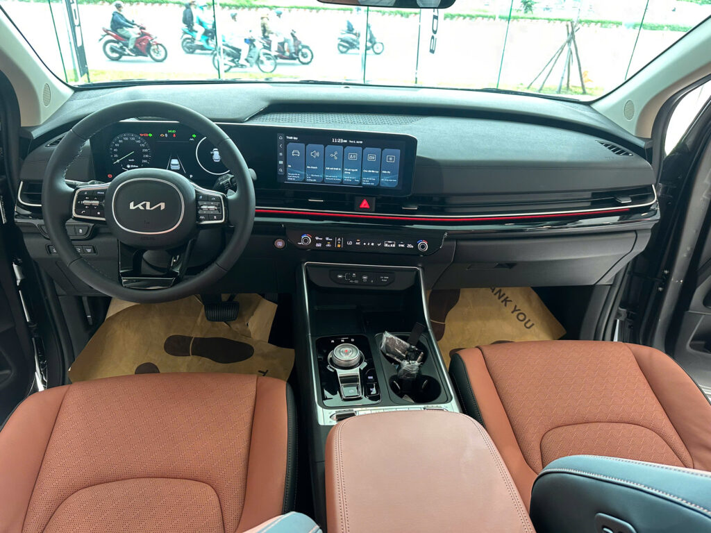 New Carnival 1.6 Turbo Hybrid Premium 7S - noi that